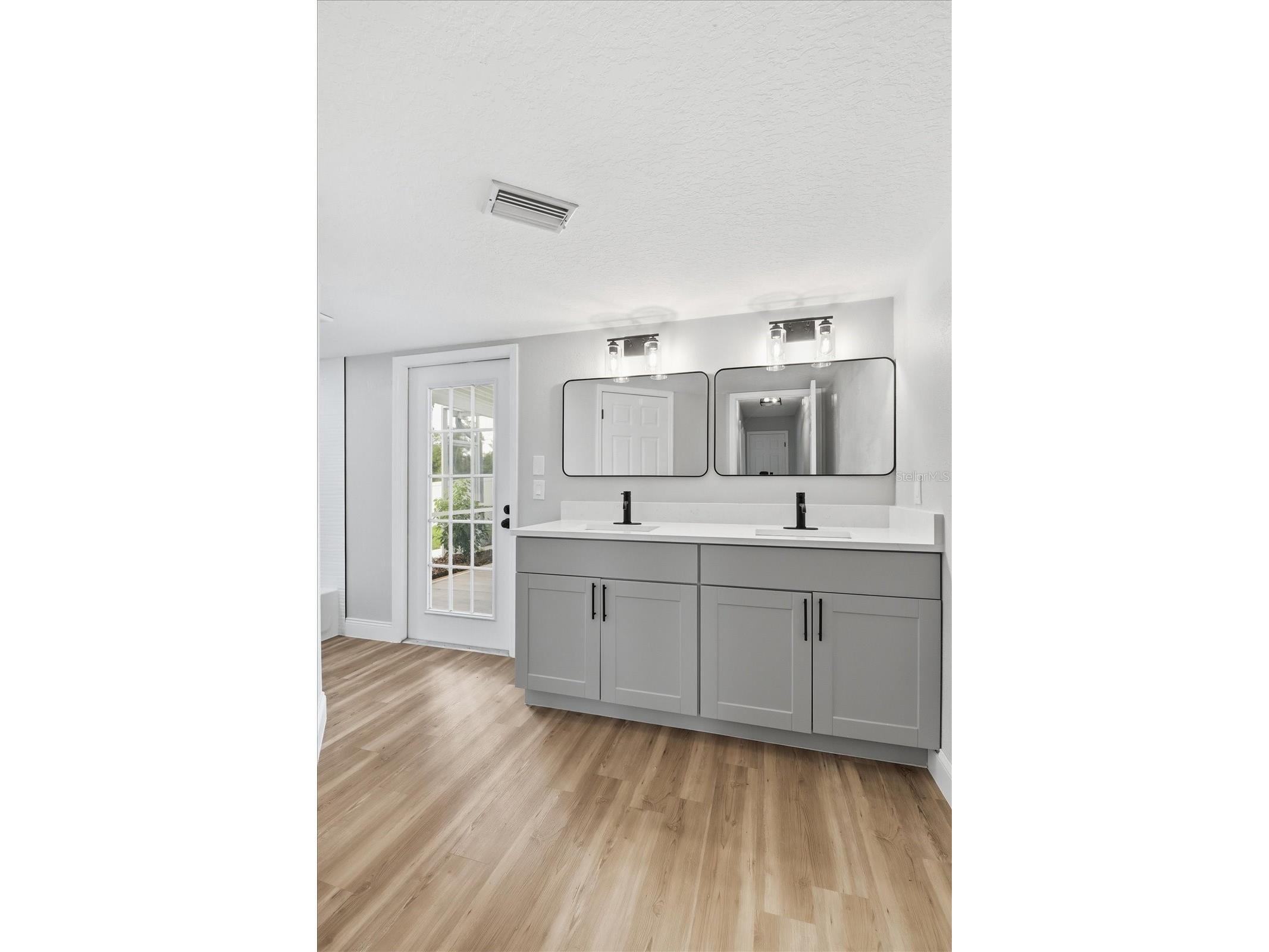 9642 Elgin Boulevard Spring Hill FL 34606 W7887390 image25