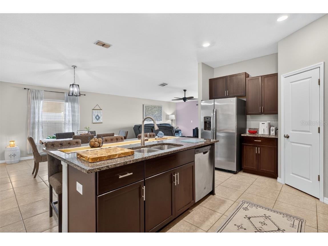 9645 Lemon Drop Loop Ruskin FL 33573 TB8455736 image12