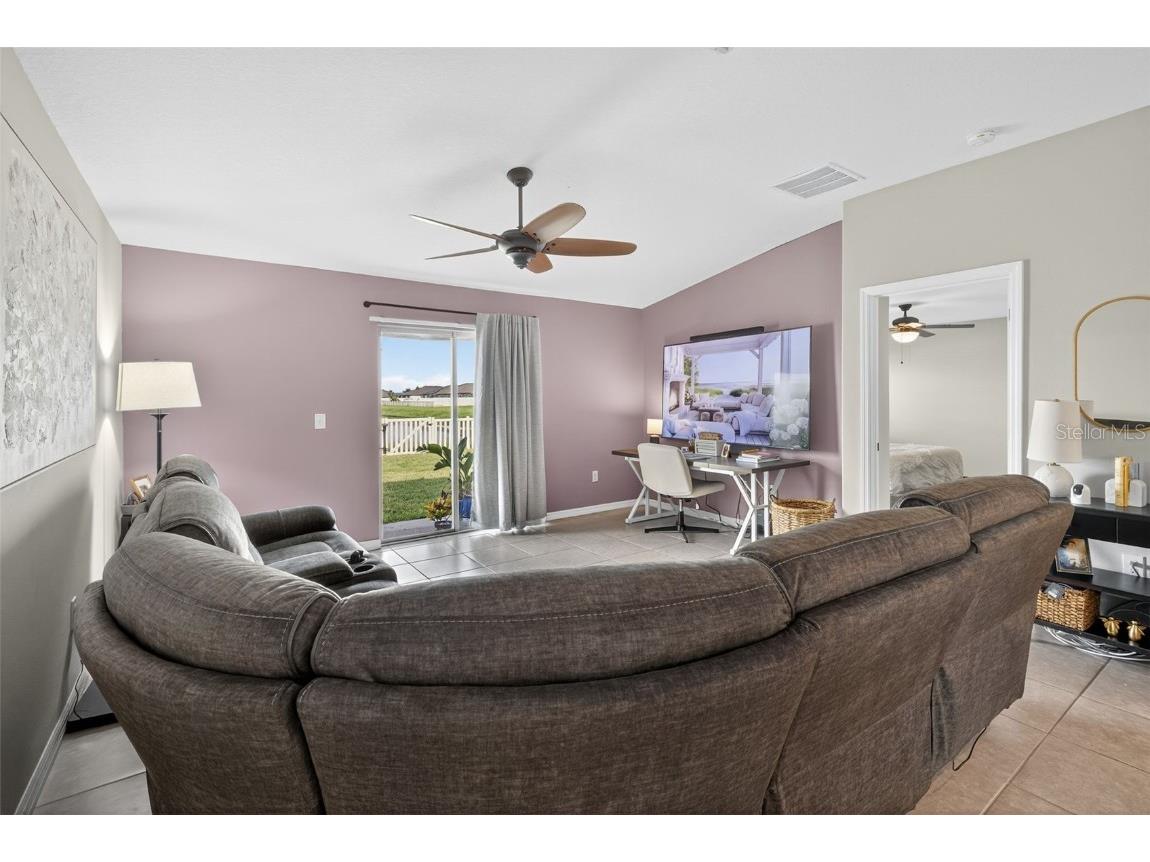 9645 Lemon Drop Loop Ruskin FL 33573 TB8455736 image16