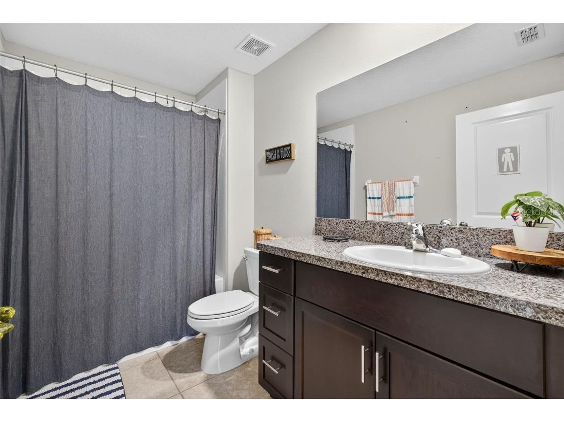 9645 Lemon Drop Loop Ruskin FL 33573 TB8455736 image24