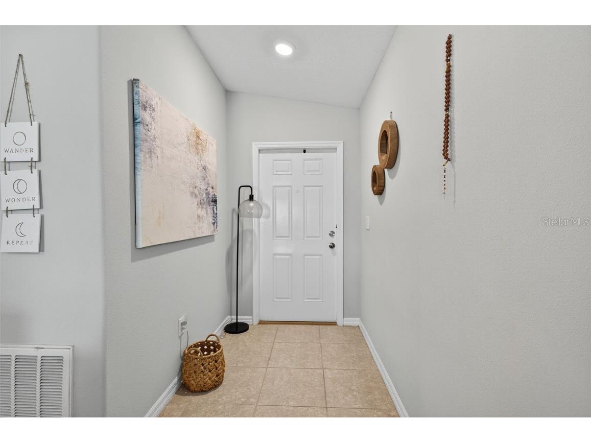 9645 Lemon Drop Loop Ruskin FL 33573 TB8455736 image6