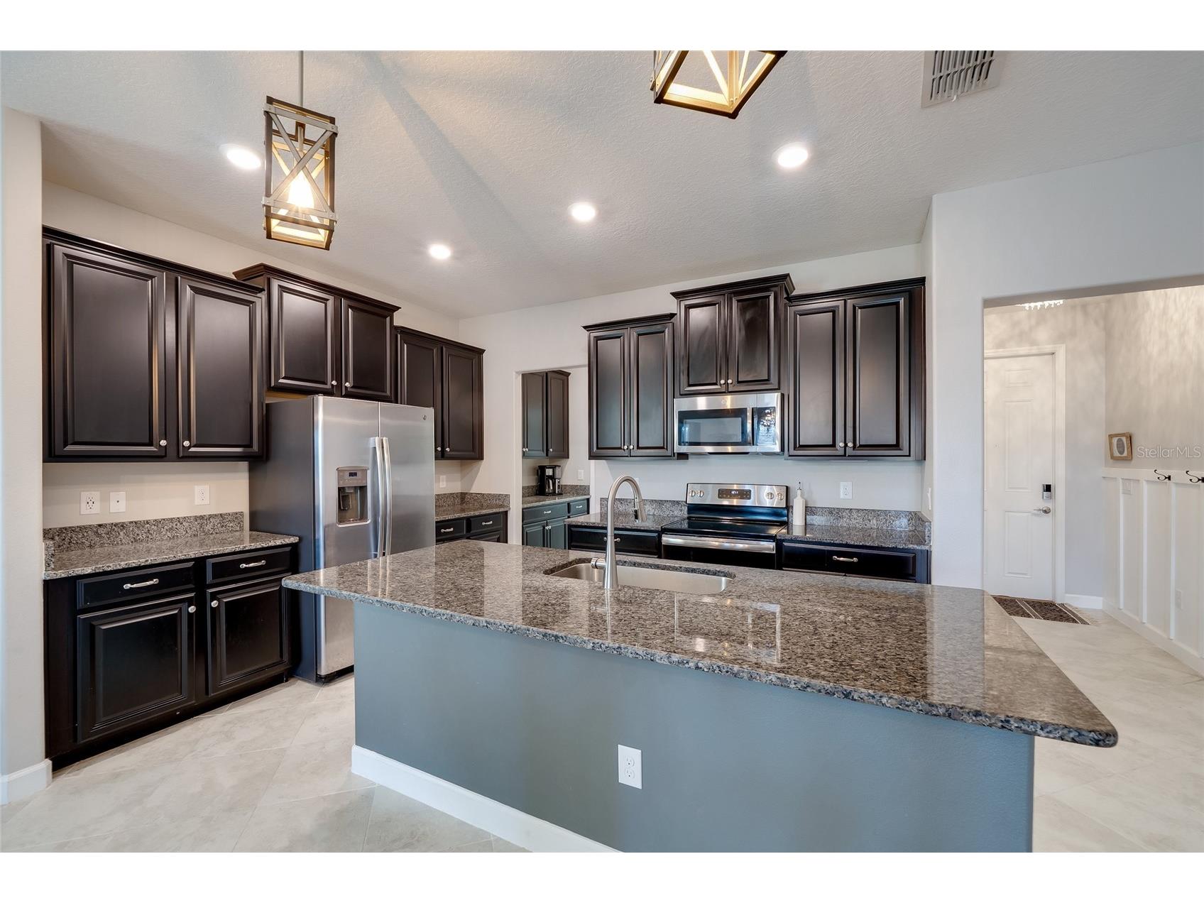 9646 Ivory Drive Ruskin FL 33573 A4696371 image14