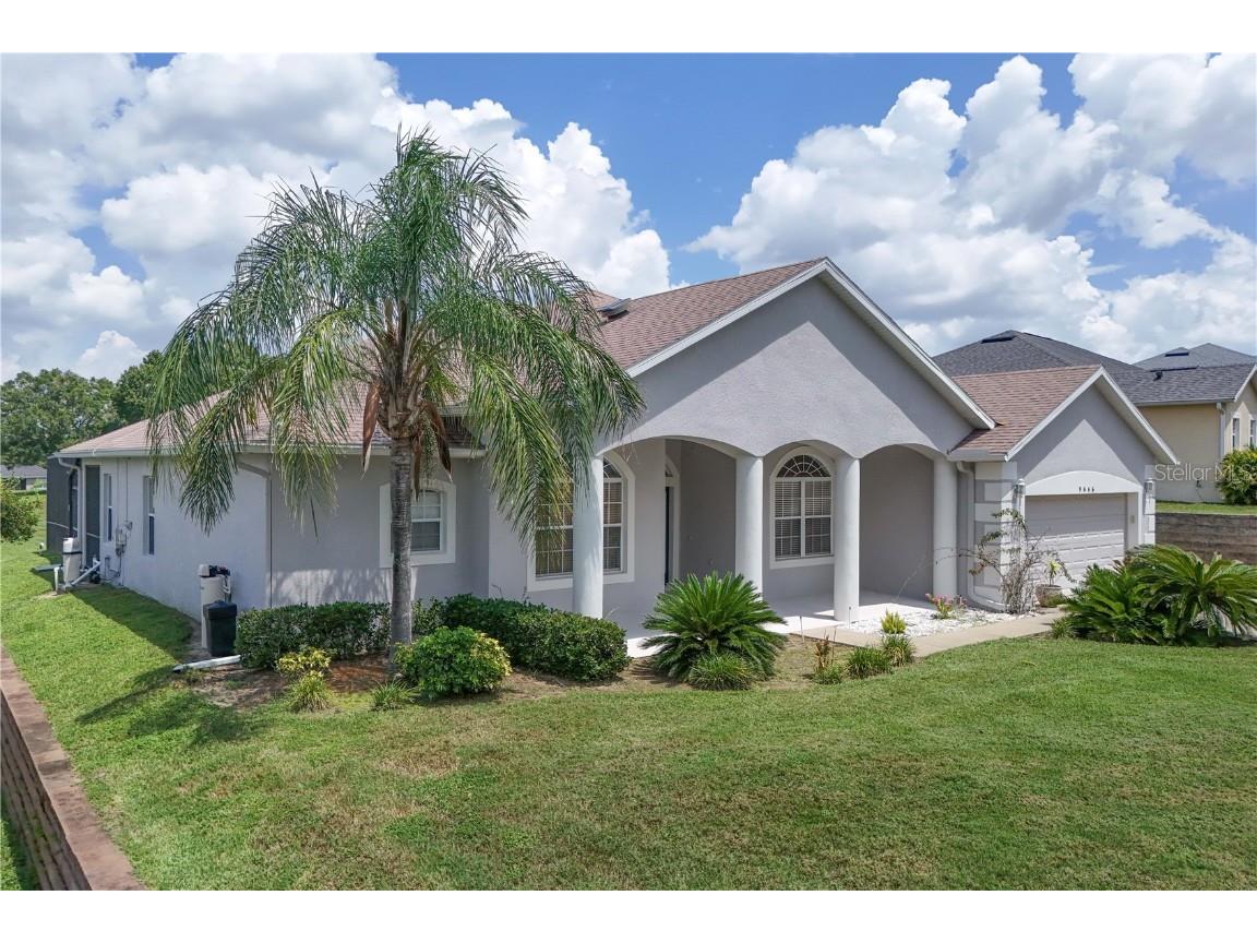 9646 Spring Lake Drive Clermont FL 34711 - LAKE MINNEOLA AND CHAIN OF LAKES G5100975 image1