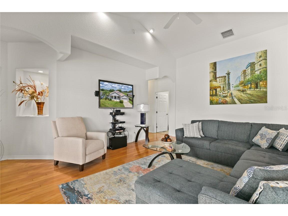 9646 Spring Lake Drive Clermont FL 34711 - LAKE MINNEOLA AND CHAIN OF LAKES G5100975 image14