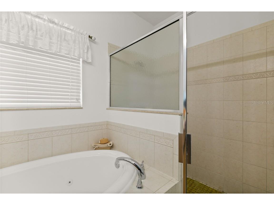 9646 Spring Lake Drive Clermont FL 34711 - LAKE MINNEOLA AND CHAIN OF LAKES G5100975 image21