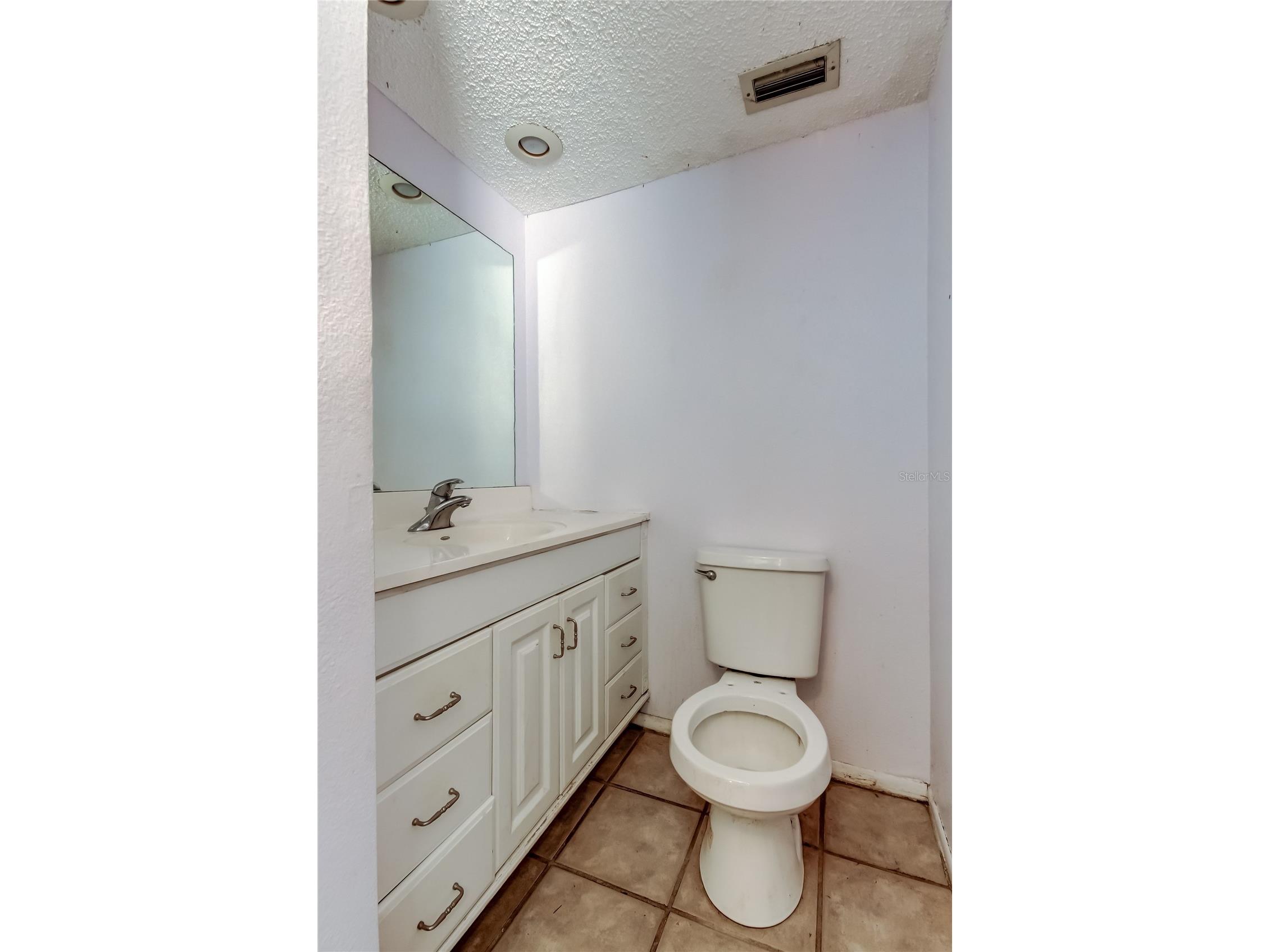 965 Whitman Drive Sarasota FL 34243 TB8467361 image11
