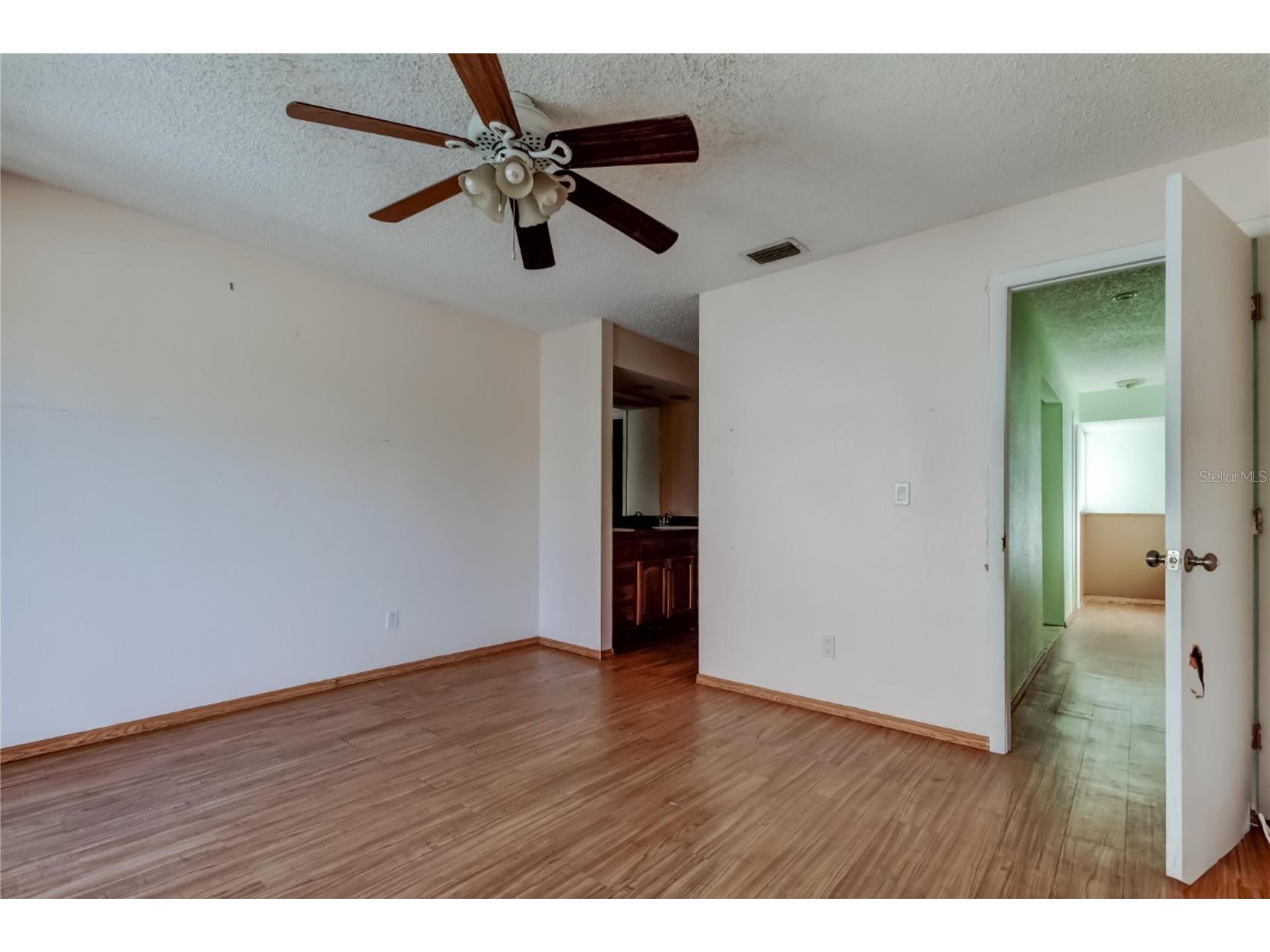 965 Whitman Drive Sarasota FL 34243 TB8467361 image17