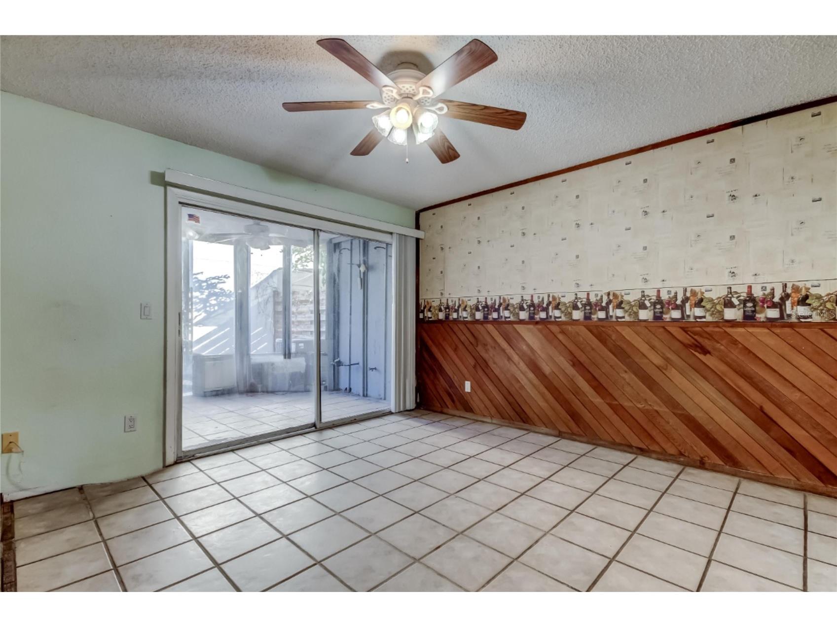 965 Whitman Drive Sarasota FL 34243 TB8467361 image6