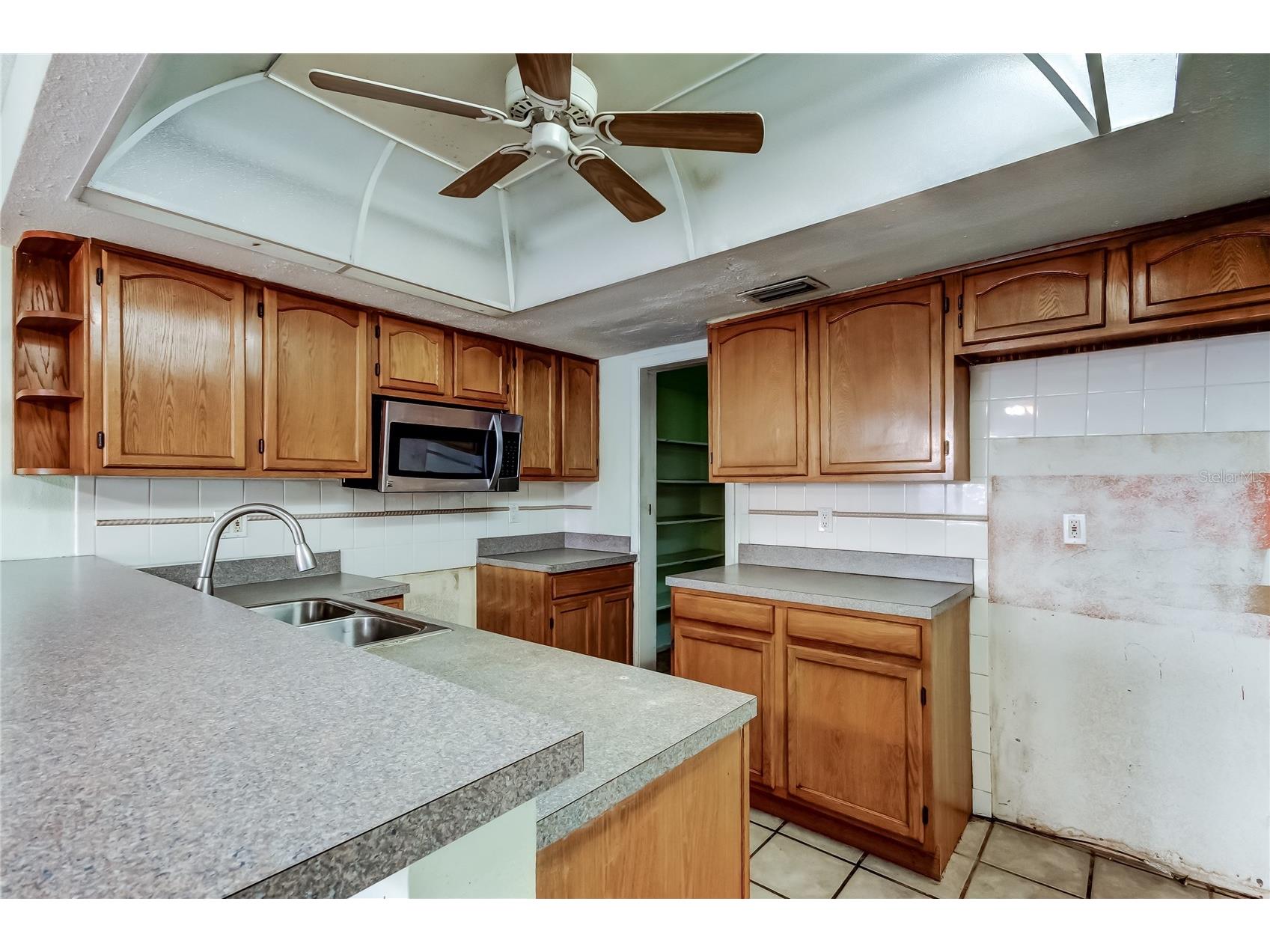 965 Whitman Drive Sarasota FL 34243 TB8467361 image8