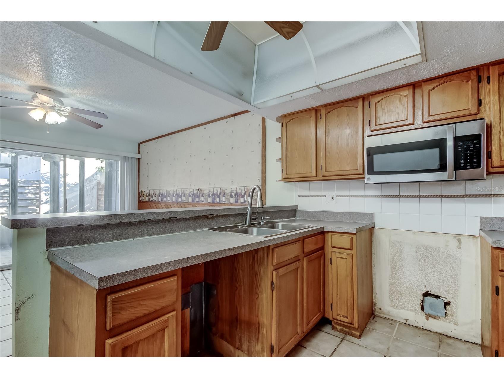 965 Whitman Drive Sarasota FL 34243 TB8467361 image9