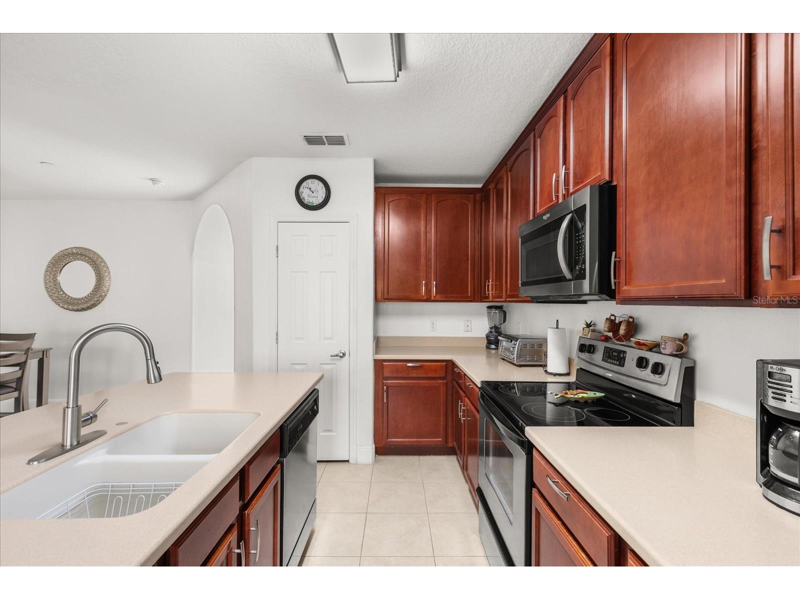 9651 Doris Lane Orlando FL 32829 O6384289 image14