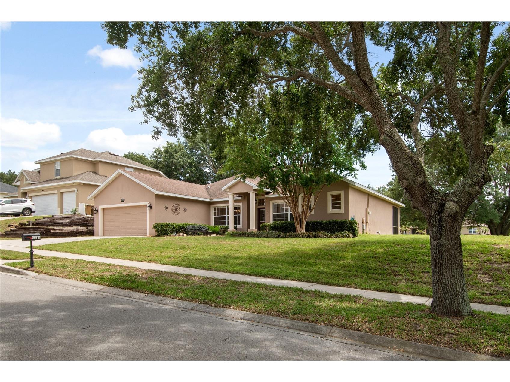 9651 Spring Lake Drive Clermont FL 34711 TB8520115 image5