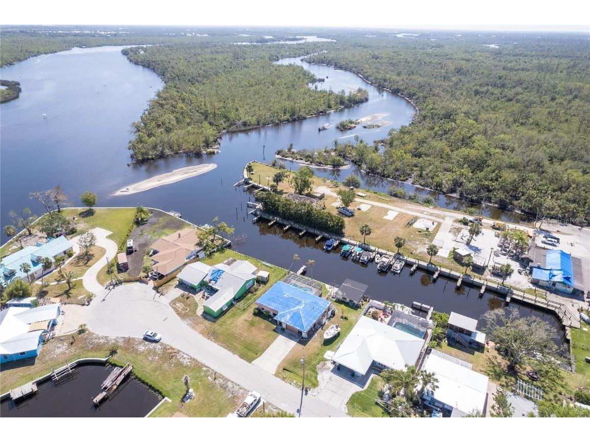 9651 SW Yacht Drive Lake Suzy FL 34269 C7472445 image1