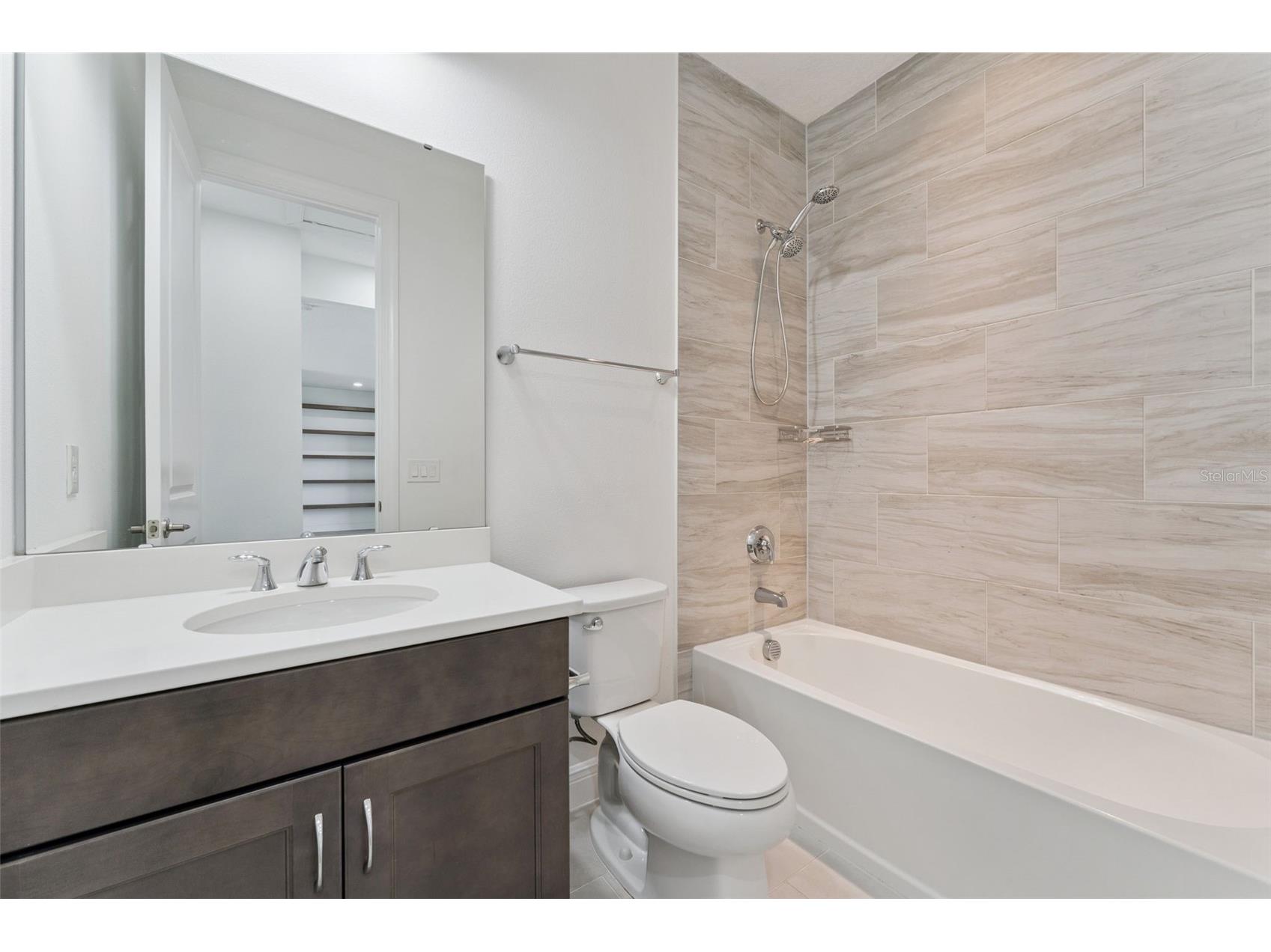 9652 English Laurel Court Orlando FL 32827 O6411040 image39