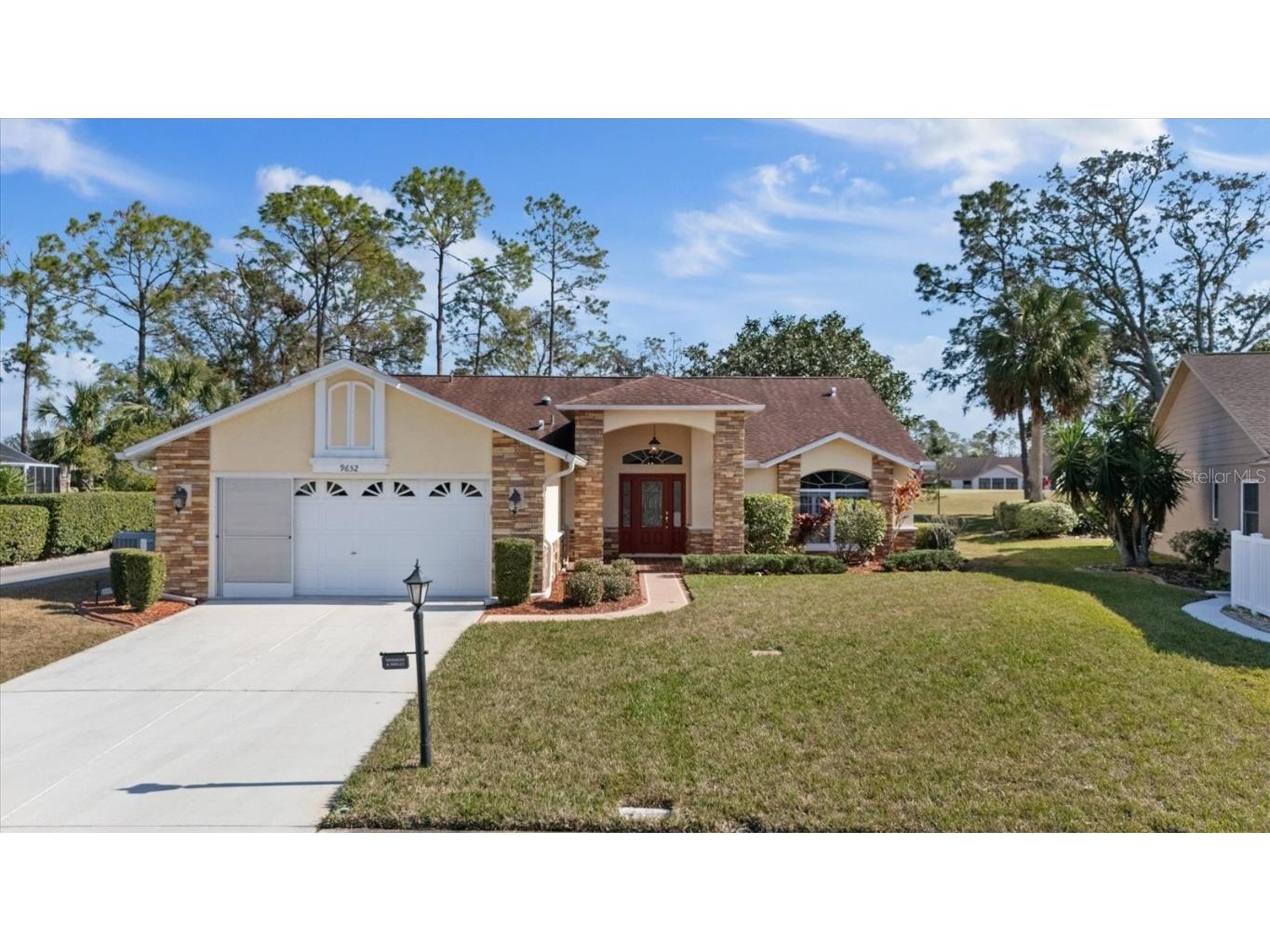 9652 Oakwood Hills Court New Port Richey FL 34655 W7874873 image1