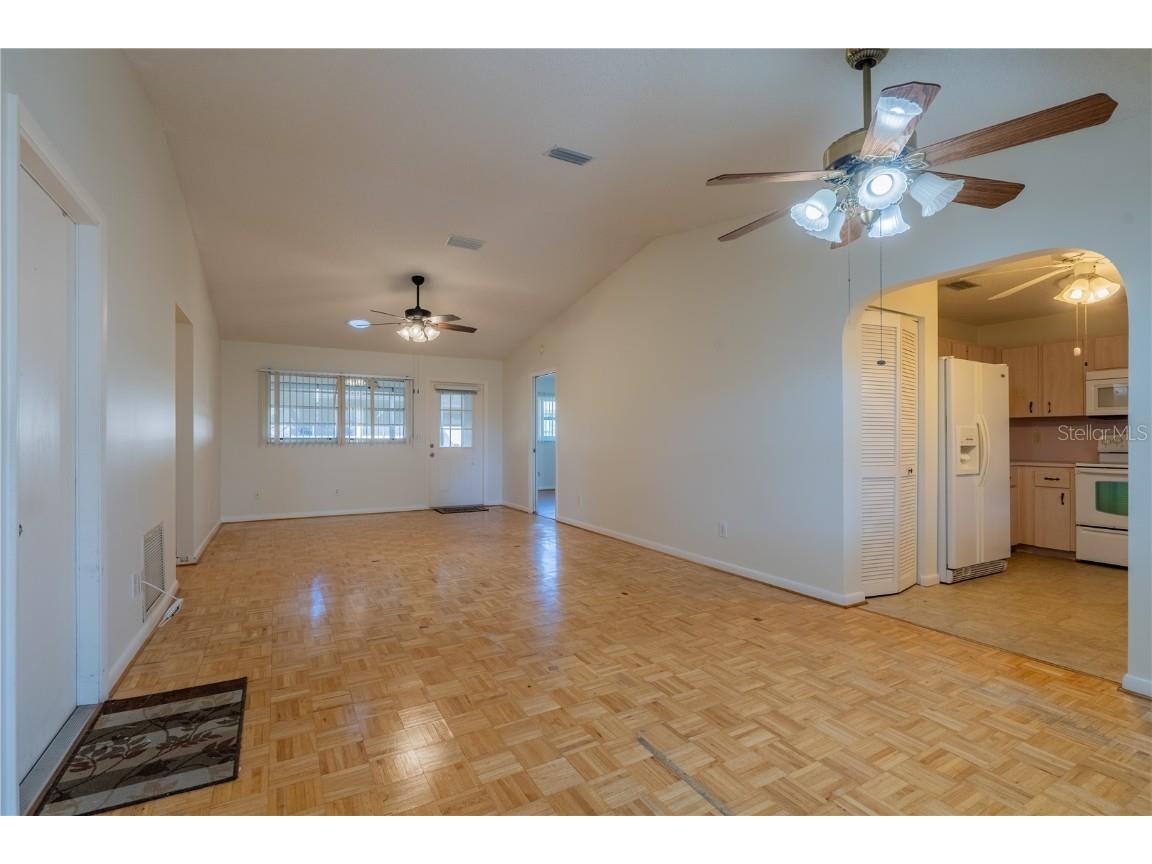 9652 SW 84th Terrace #E Ocala FL 34481 OM711318 image5