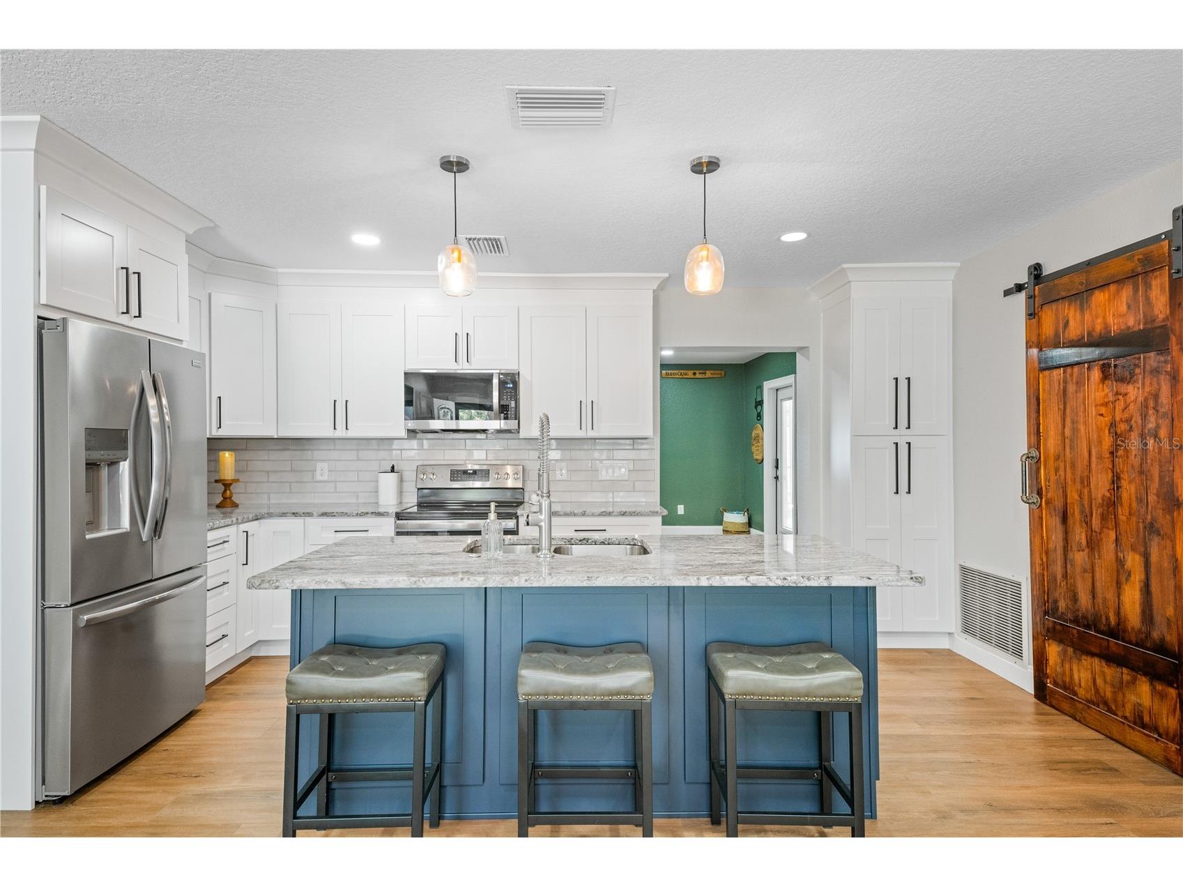 9653 Golden Grove Street Seminole FL 33772 TB8493580 image2