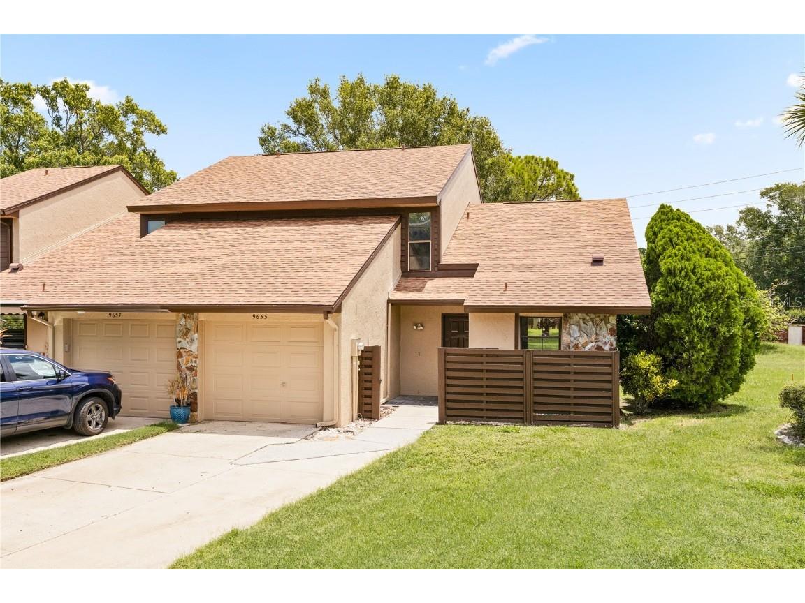 9653 Lake Seminole Drive E Largo FL 33773 U8205553 image1