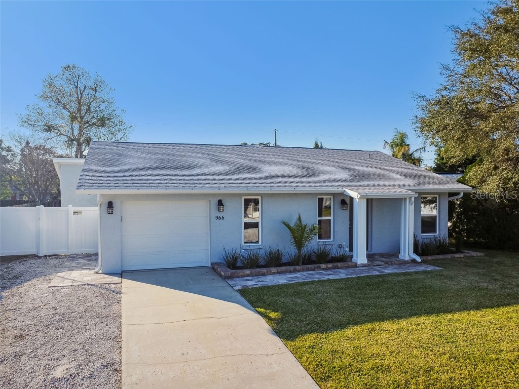 966 Crosley Drive Dunedin FL 34698 T3426334 image1