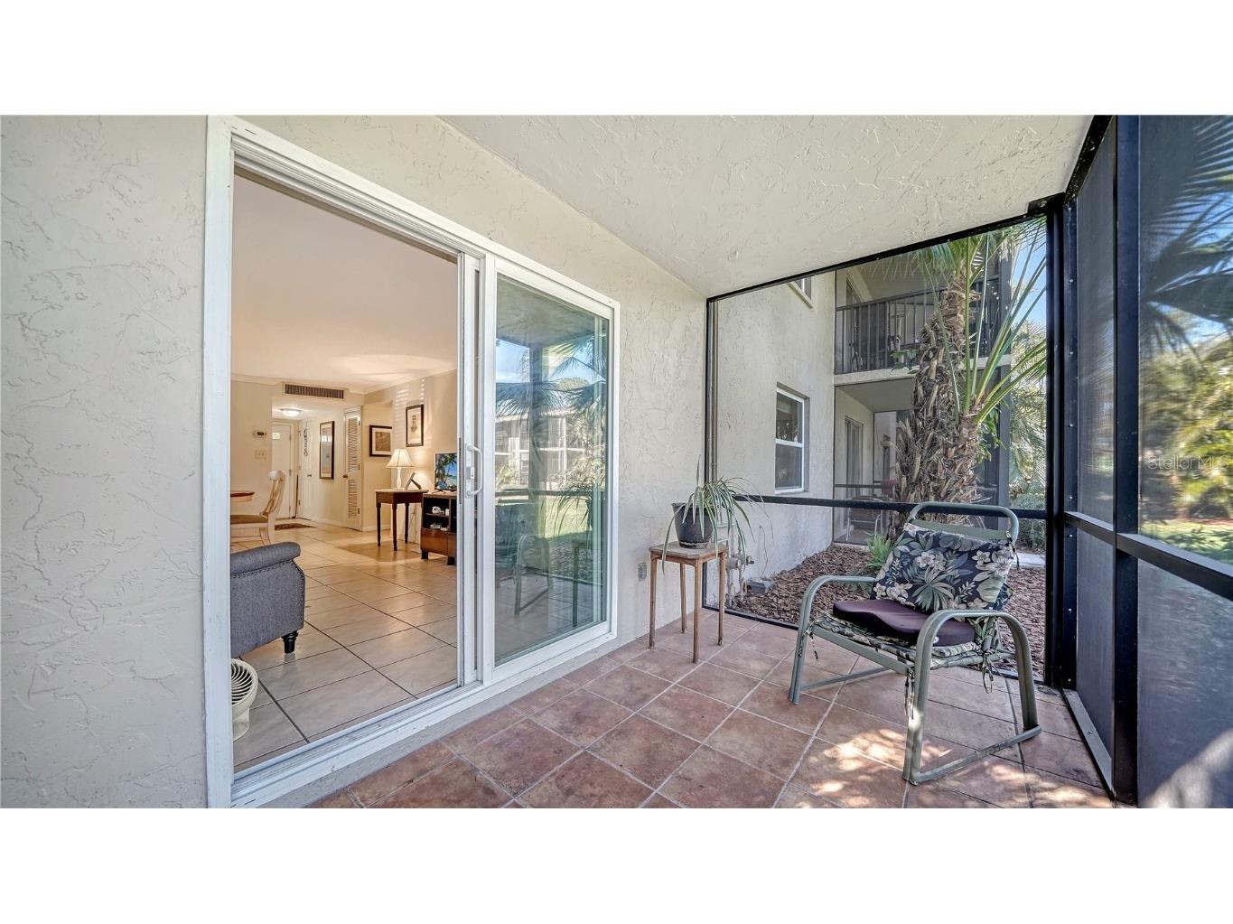 966 La Costa Circle #1 Sarasota FL 34237 A4640593 image14