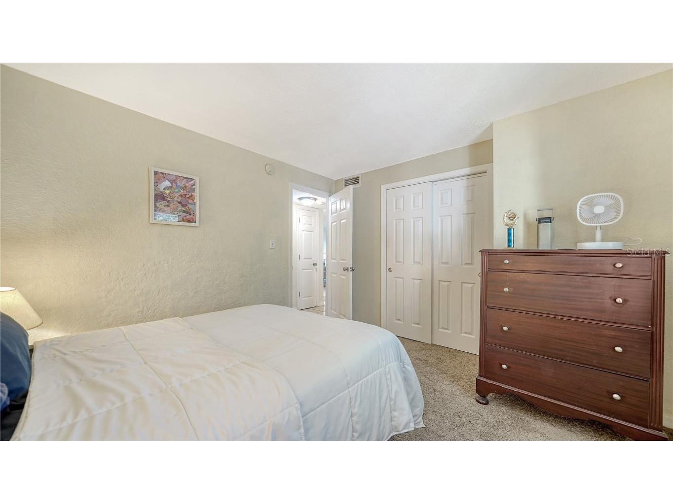 966 La Costa Circle #1 Sarasota FL 34237 A4640593 image19