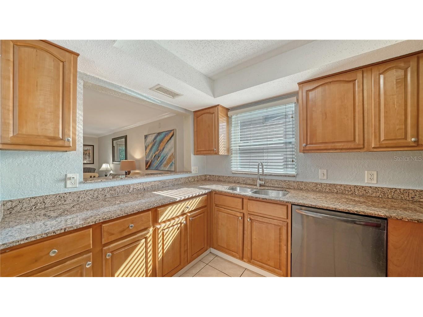 966 La Costa Circle #1 Sarasota FL 34237 A4640593 image3