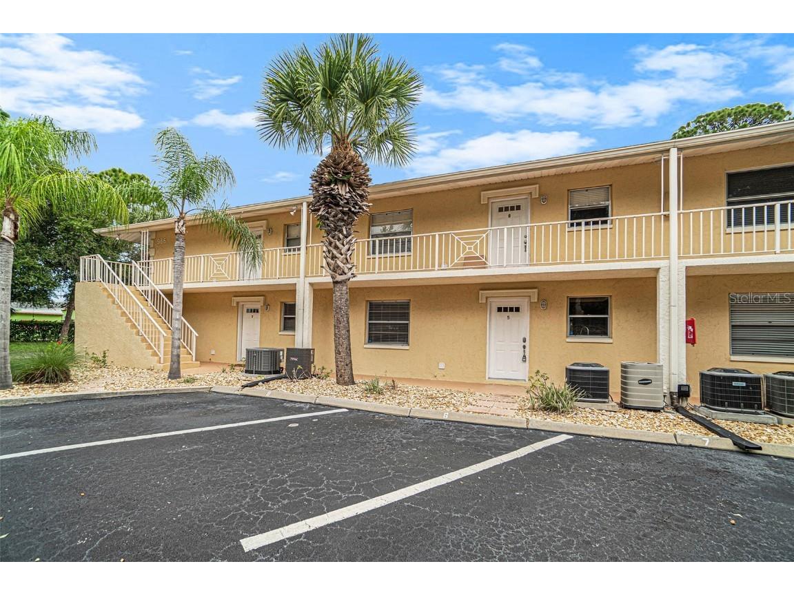 966 La Costa Circle #5 Sarasota FL 34237 O6044551 image1