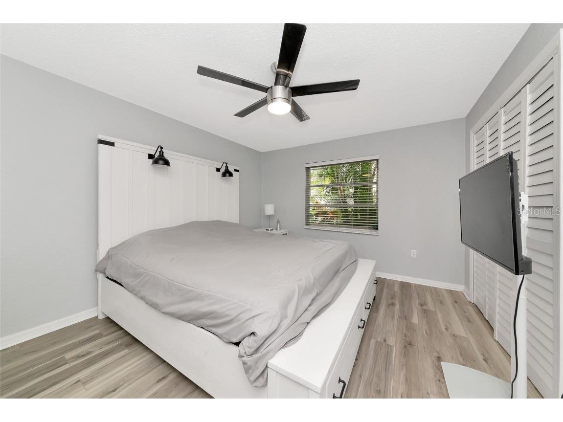 966 La Costa Circle #5 Sarasota FL 34237 A4665073 image20