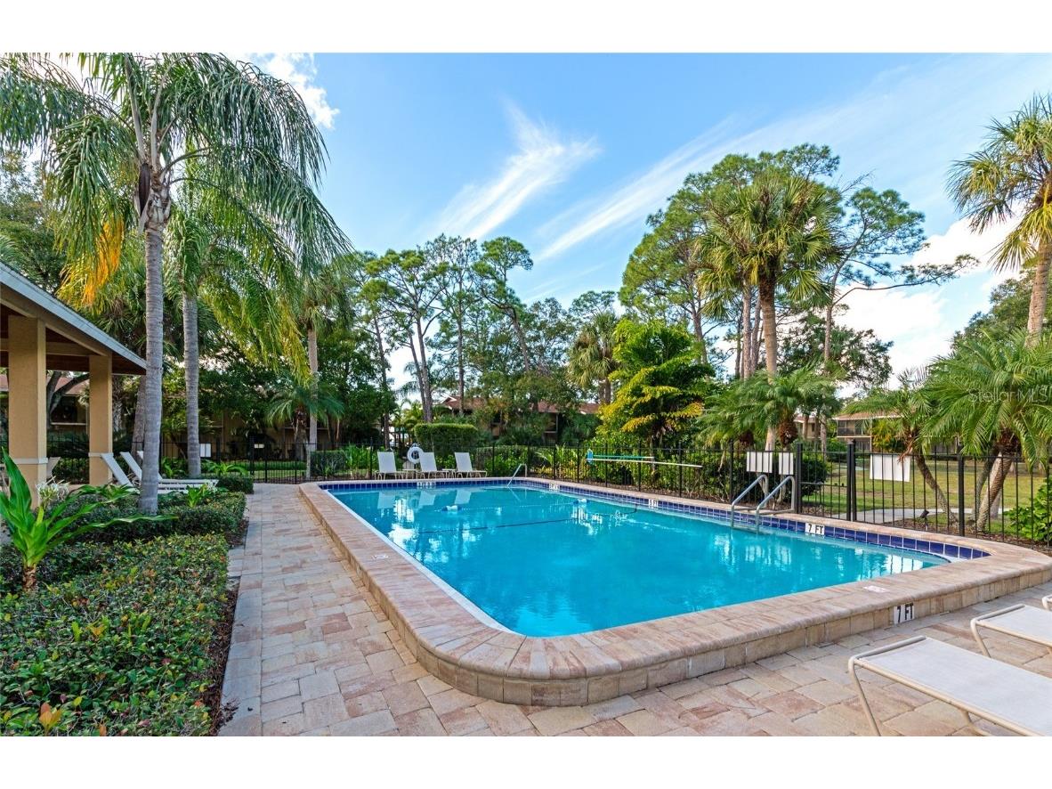 966 La Costa Circle #5 Sarasota FL 34237 A4665073 image37