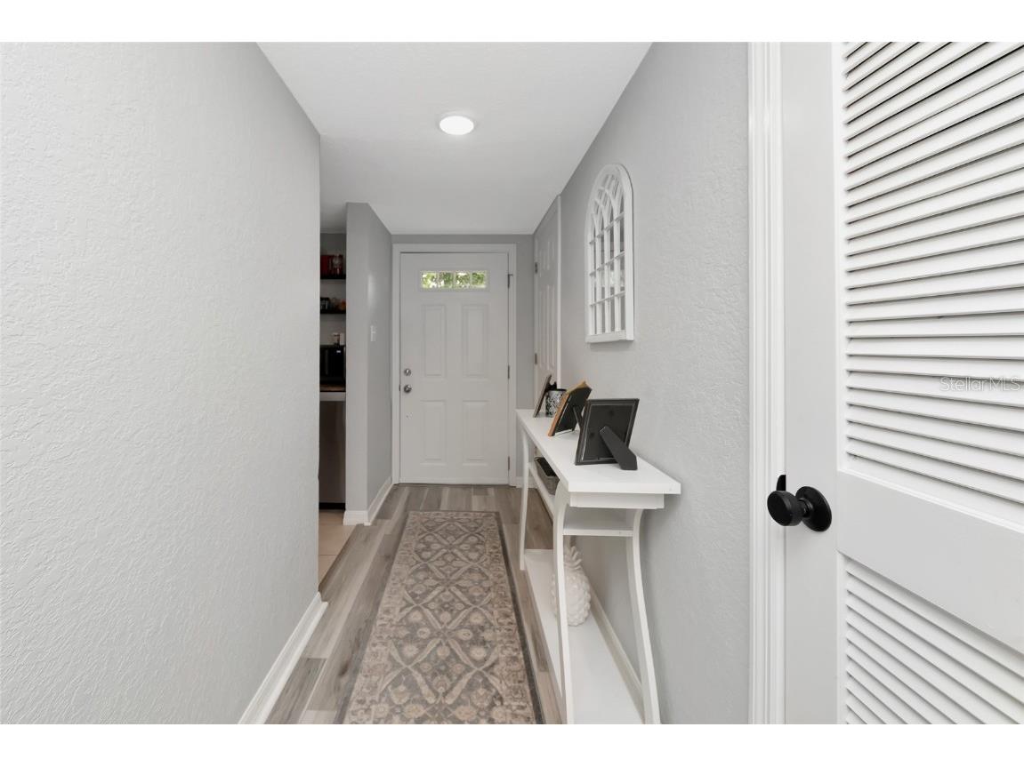 966 La Costa Circle #5 Sarasota FL 34237 A4665073 image5