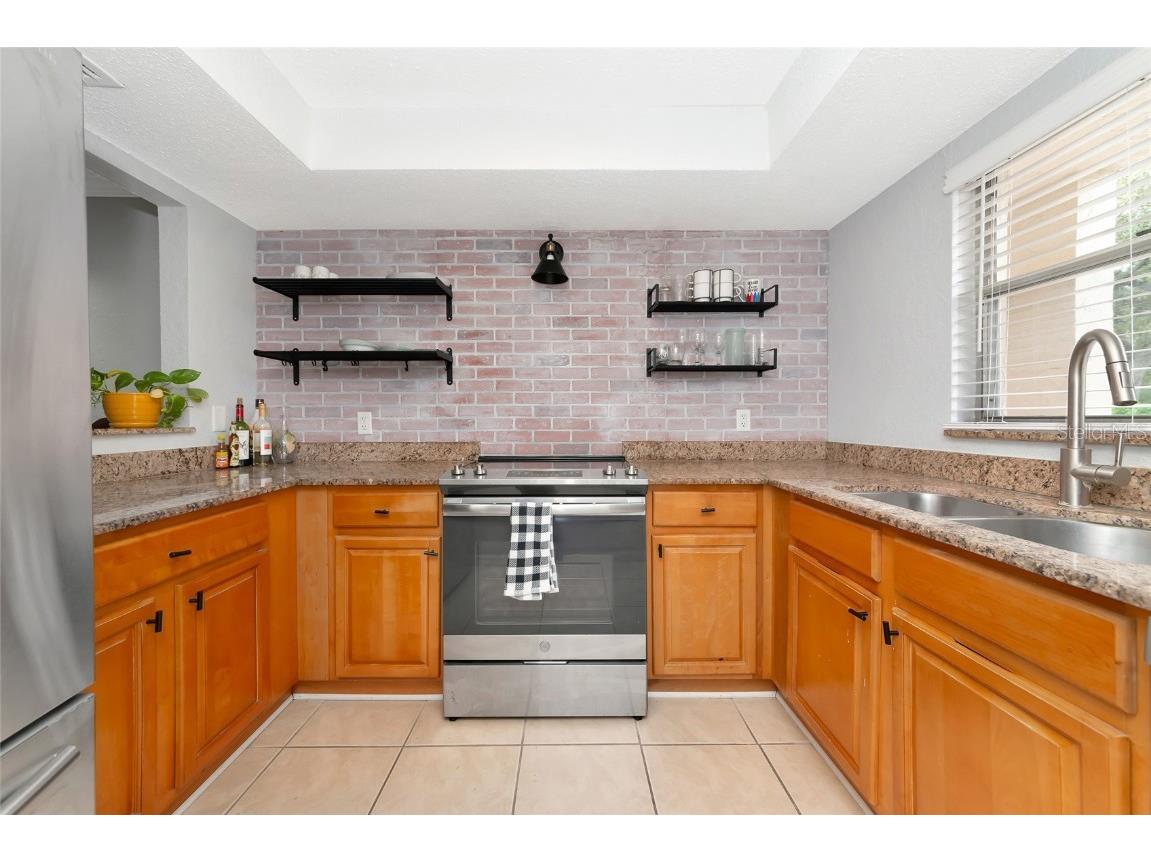 966 La Costa Circle #5 Sarasota FL 34237 A4665073 image9