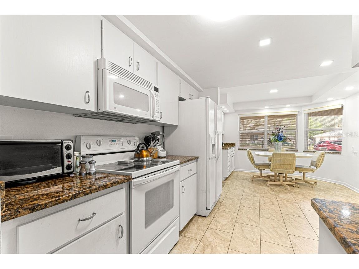 9662 SW 95th Court #A Ocala FL 34481 OM693876 image9