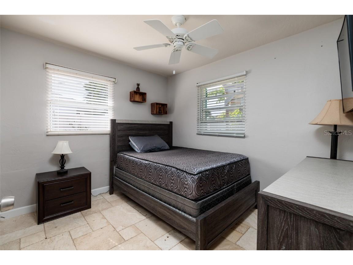 9665 2nd Street N Saint Petersburg FL 33702 TB8447123 image20