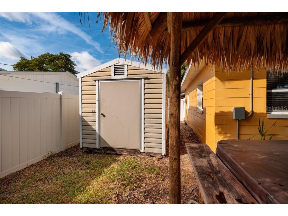 9665 2nd Street N Saint Petersburg FL 33702 TB8447123 image29