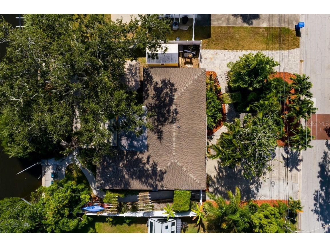 9665 2nd Street N Saint Petersburg FL 33702 TB8447123 image30