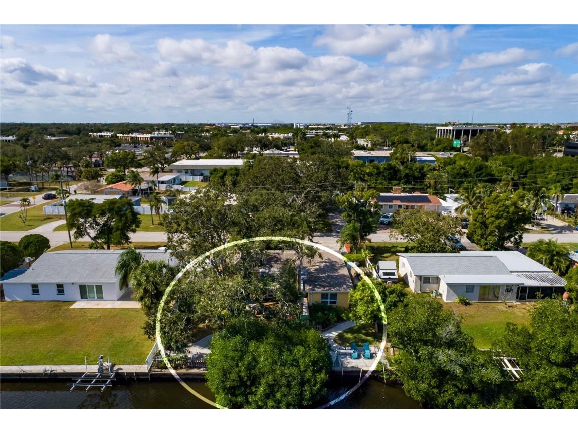 9665 2nd Street N Saint Petersburg FL 33702 TB8447123 image32