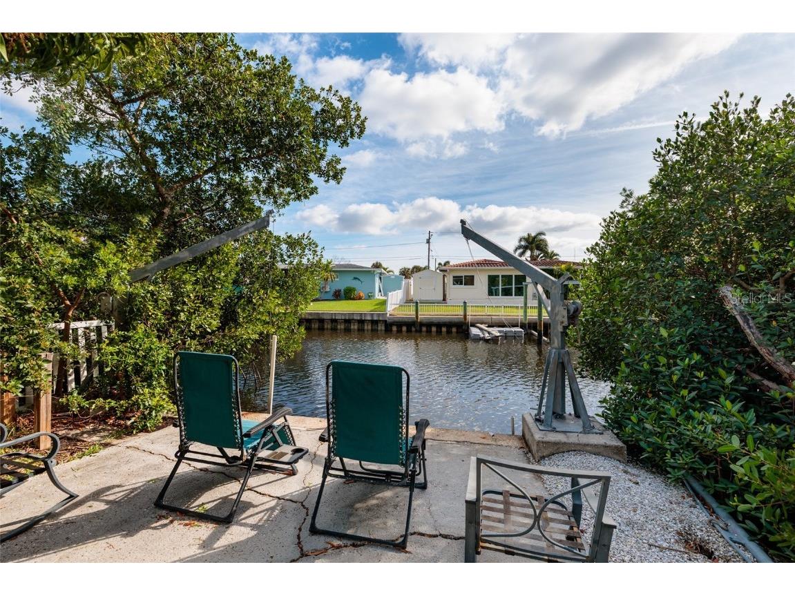 9665 2nd Street N Saint Petersburg FL 33702 TB8447123 image5