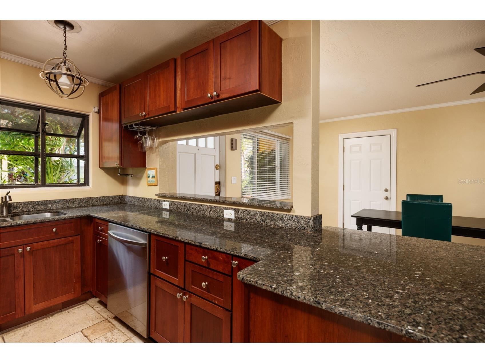 9665 2nd Street N Saint Petersburg FL 33702 TB8485017 image10