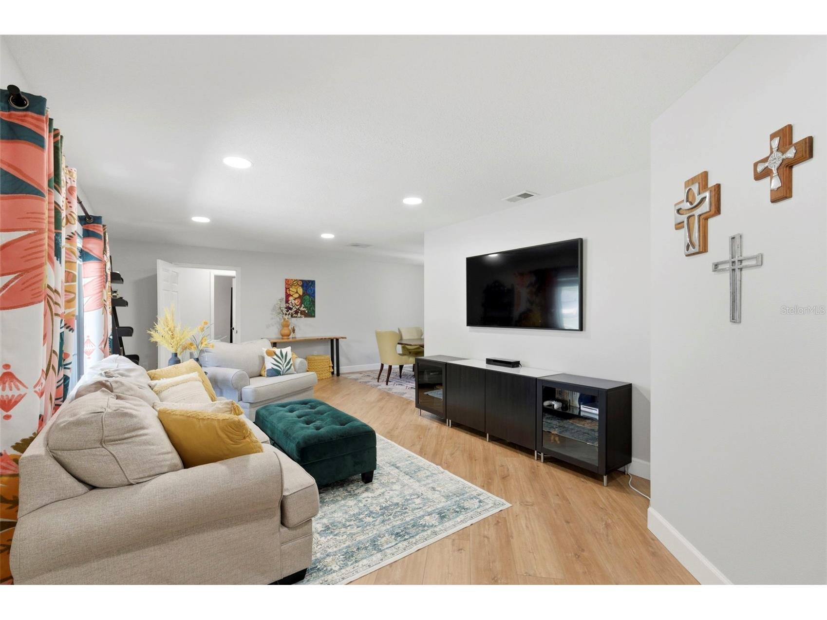 9667 123rd Way Seminole FL 33772 TB8489172 image5