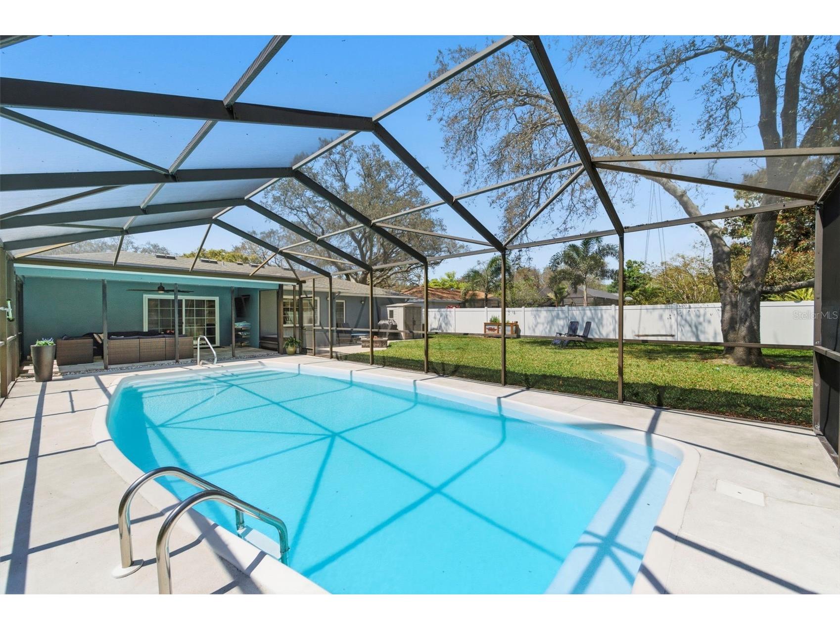 9667 123rd Way Seminole FL 33772 TB8489172 image50