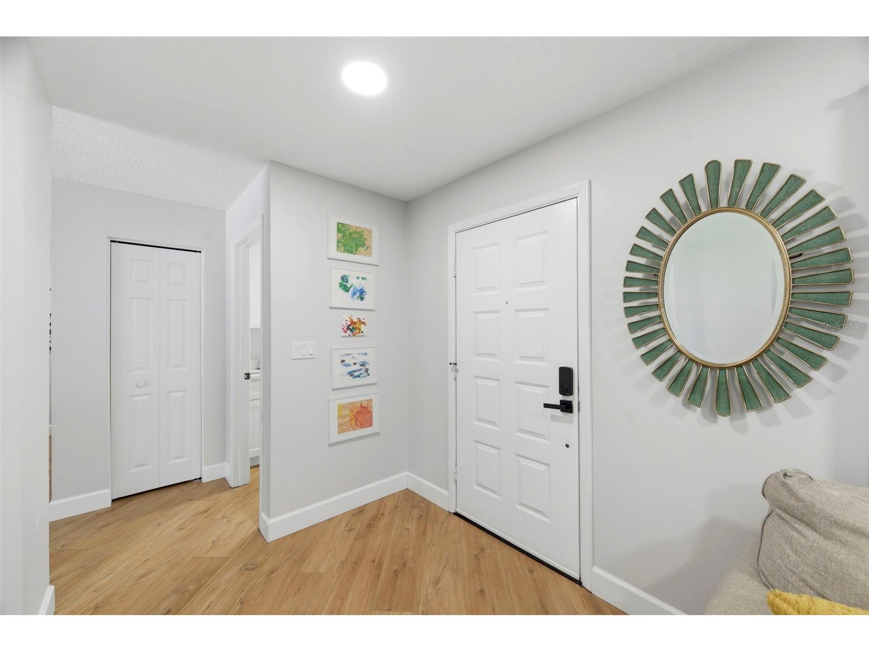 9667 123rd Way Seminole FL 33772 TB8489172 image7