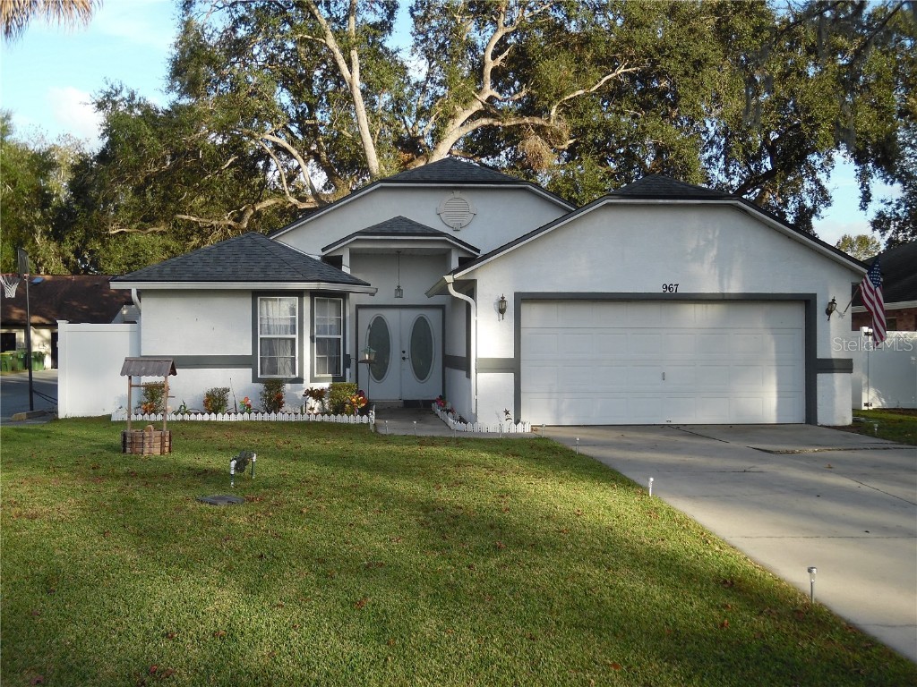 967 Belle Oak Drive Leesburg FL 34748 - LAKE HARRIS O6079845 image1