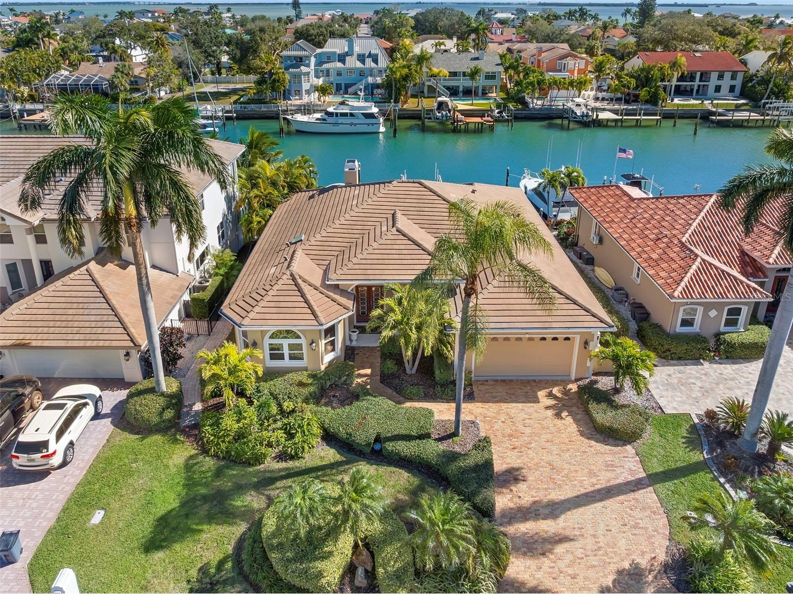 967 Landmark Circle S Tierra Verde FL 33715 TB8466689 image1