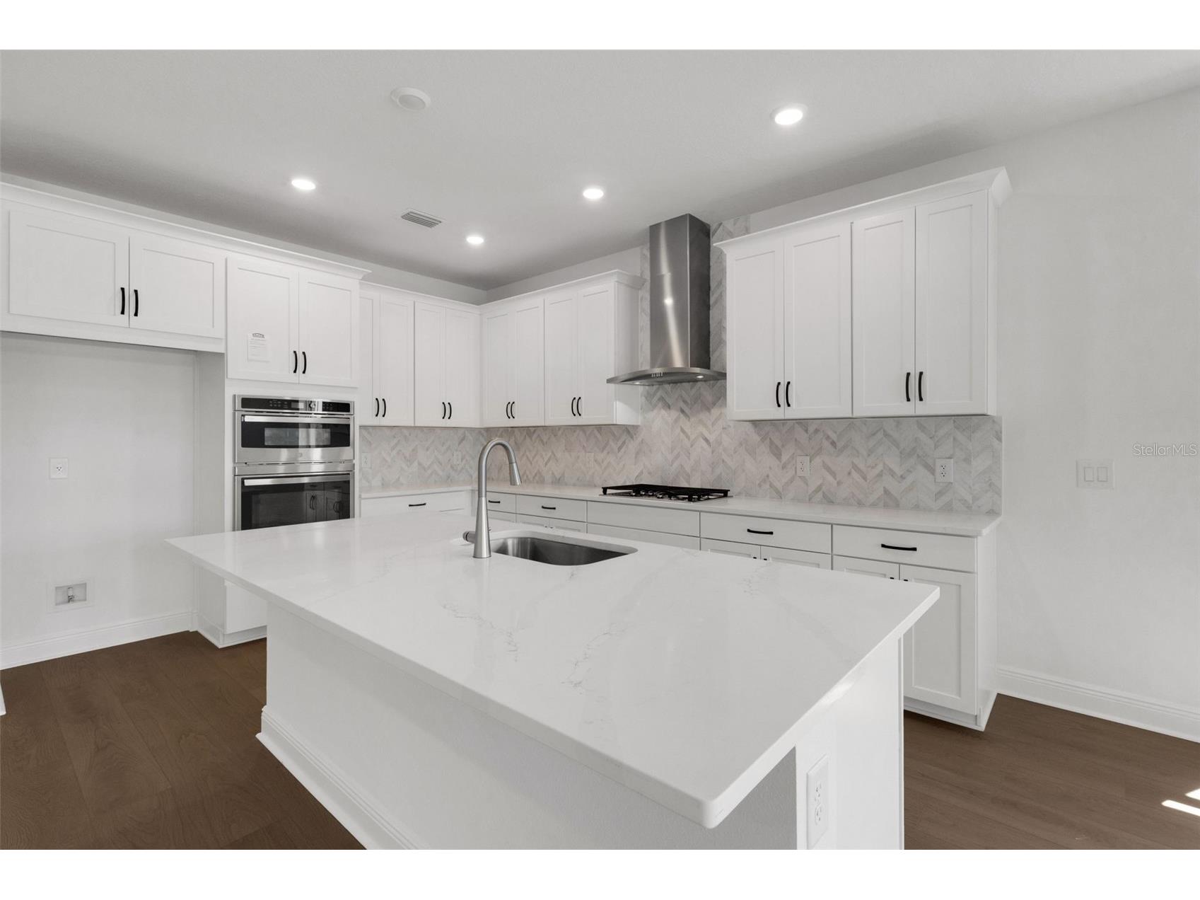 9670 Crystal Isles Circle Sarasota FL 34241 A4689123 image11