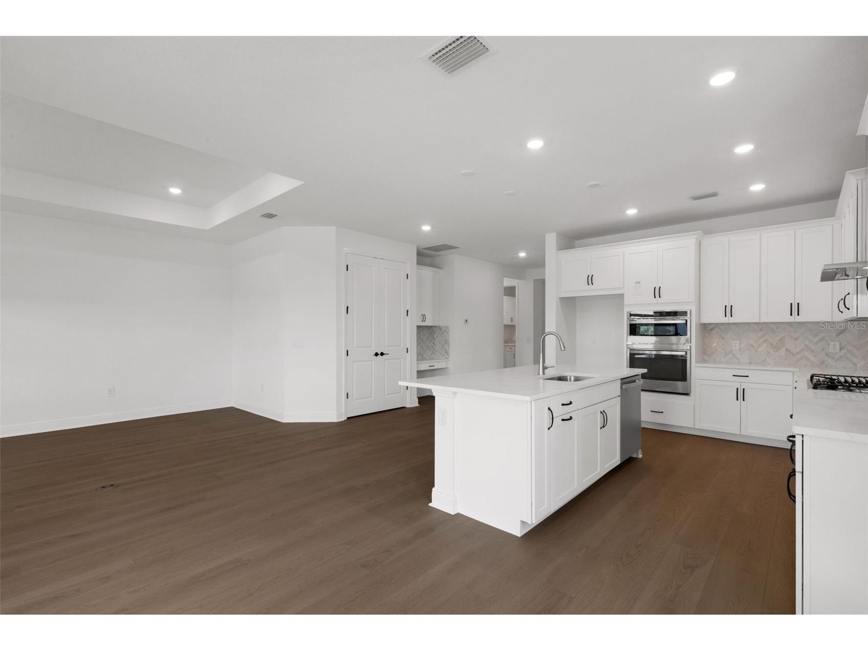 9670 Crystal Isles Circle Sarasota FL 34241 A4689123 image4