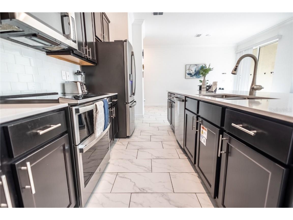 968 Leader Street Davenport FL 33896 R4909804 image6