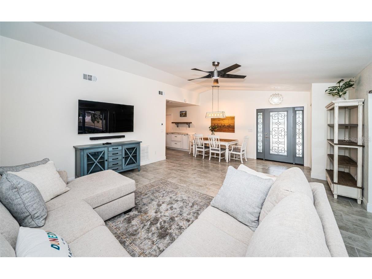 969 Gulf View Boulevard Dunedin FL 34698 TB8453523 image14