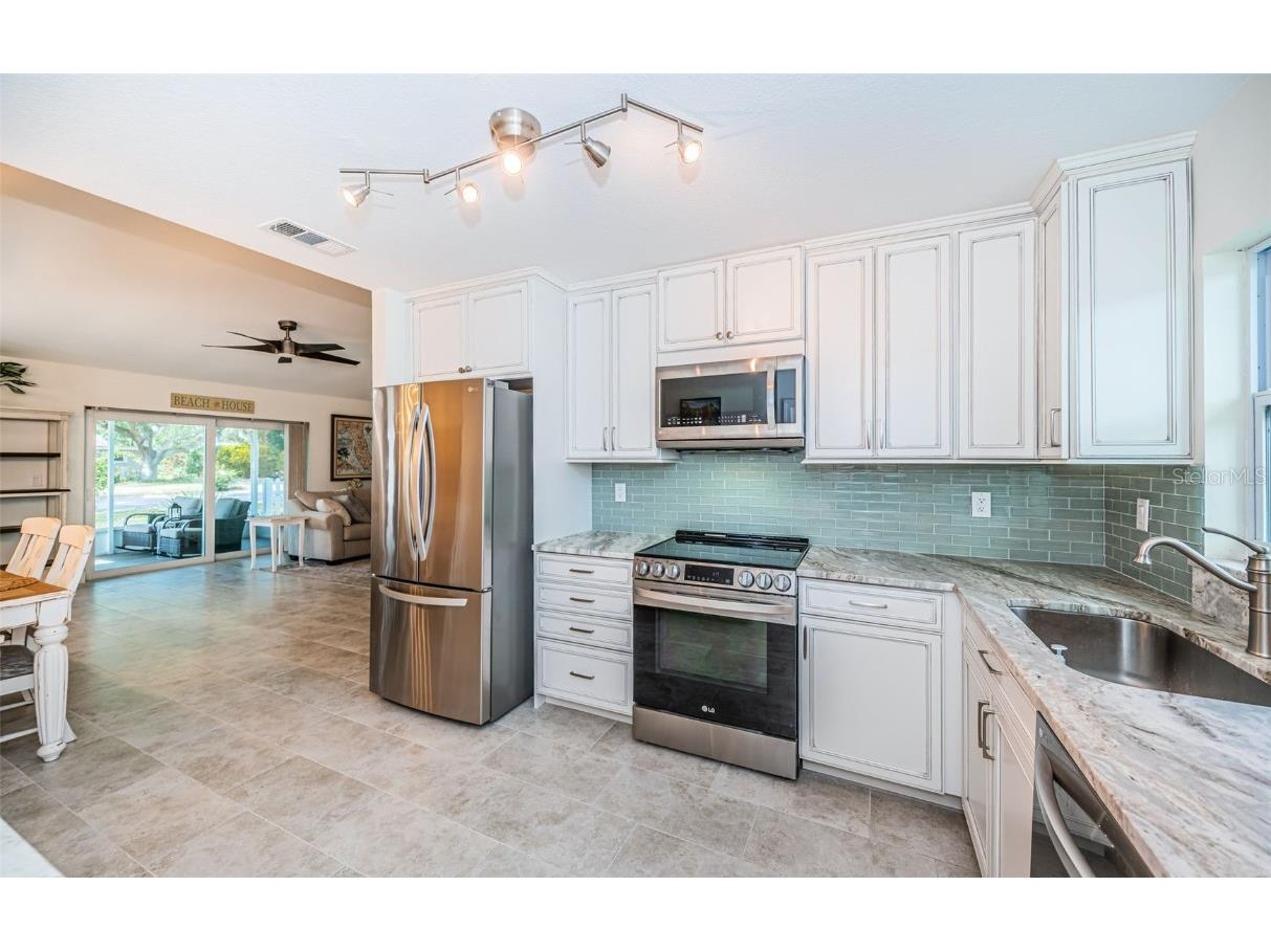 969 Gulf View Boulevard Dunedin FL 34698 TB8453523 image23