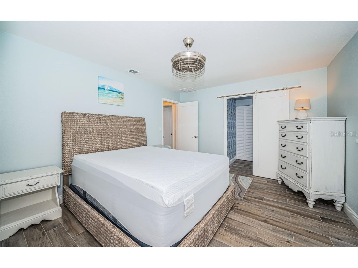 969 Gulf View Boulevard Dunedin FL 34698 TB8453523 image24