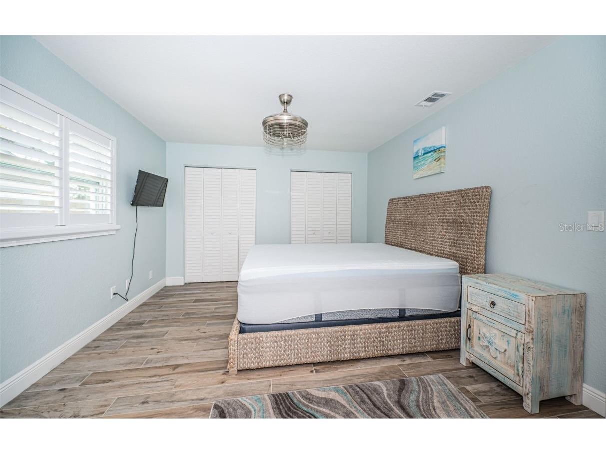 969 Gulf View Boulevard Dunedin FL 34698 TB8453523 image25